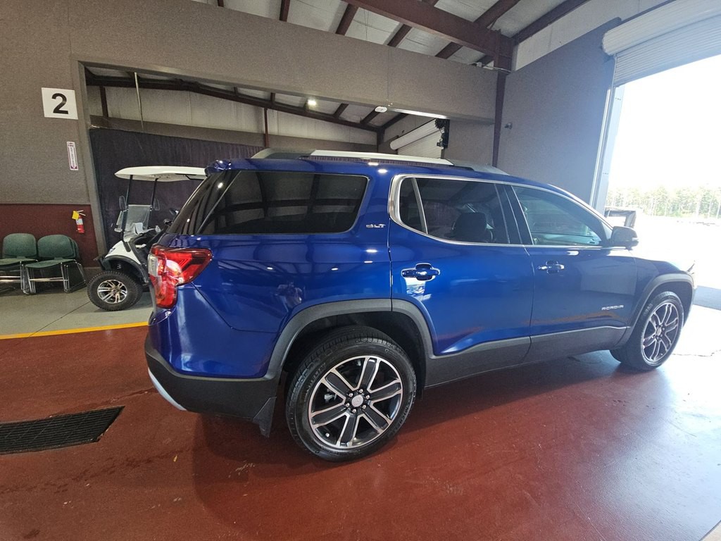 2023 GMC Acadia Image 2
