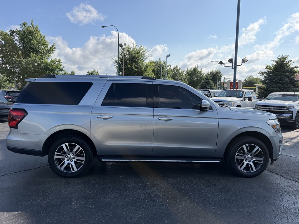 2022 Ford Expedition Image 8