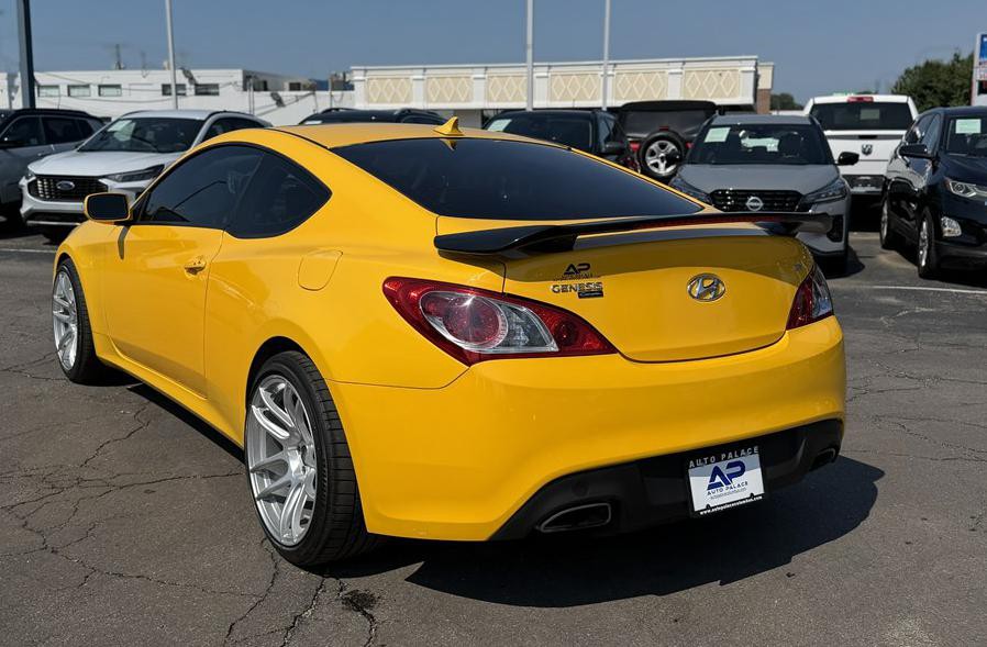 2011 Hyundai Genesis Image 4