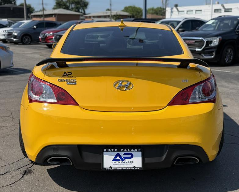 2011 Hyundai Genesis Image 5