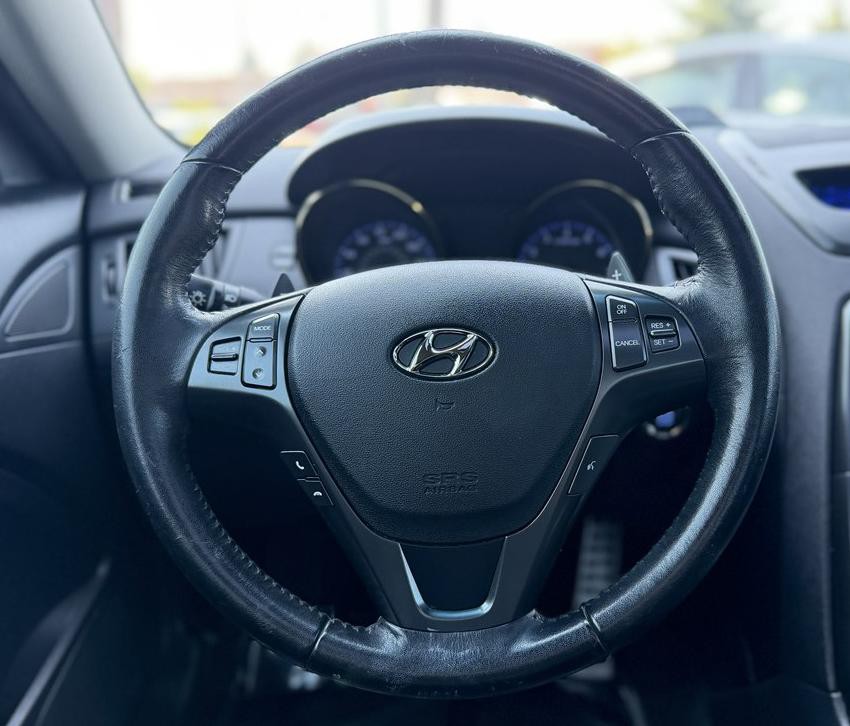 2011 Hyundai Genesis Image 14
