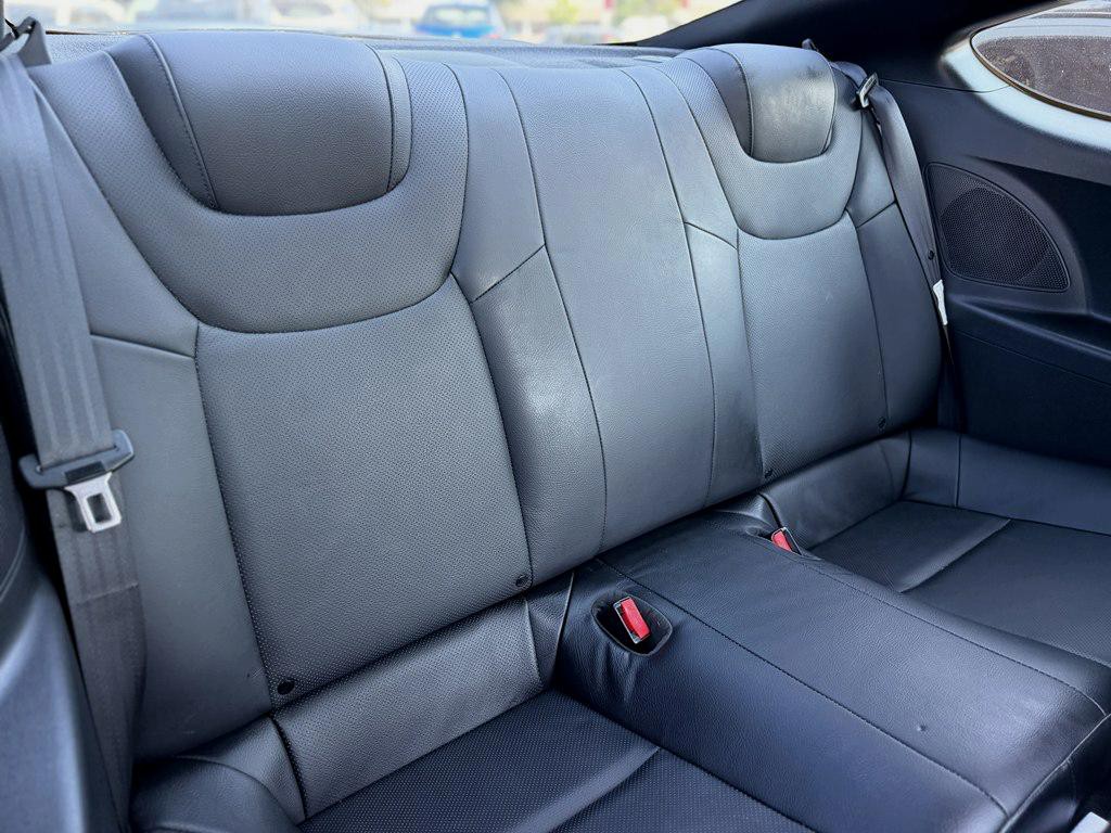 2011 Hyundai Genesis Image 19