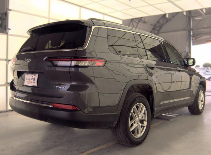 2022 Jeep Grand Cherokee Image 2