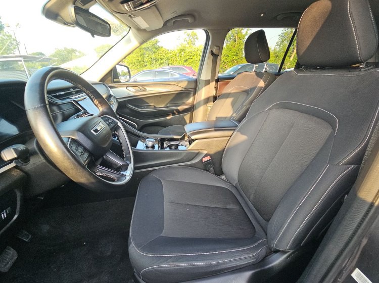 2022 Jeep Grand Cherokee Image 3
