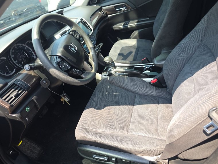 2017 Honda Accord Image 3