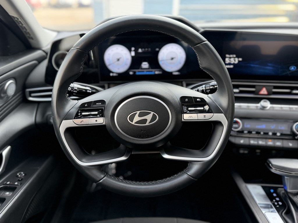 2025 Hyundai Elantra Image 13