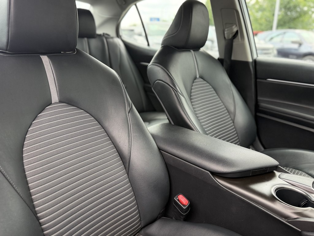 2021 Toyota Camry Image 12