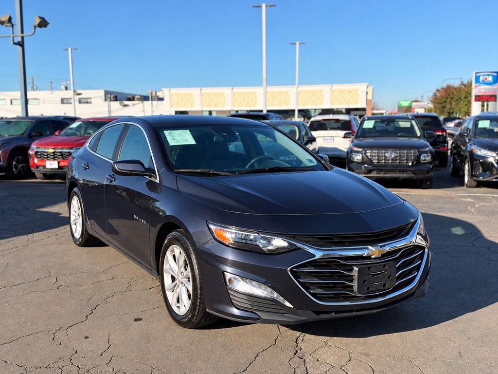 2023 Chevrolet Malibu Image 3