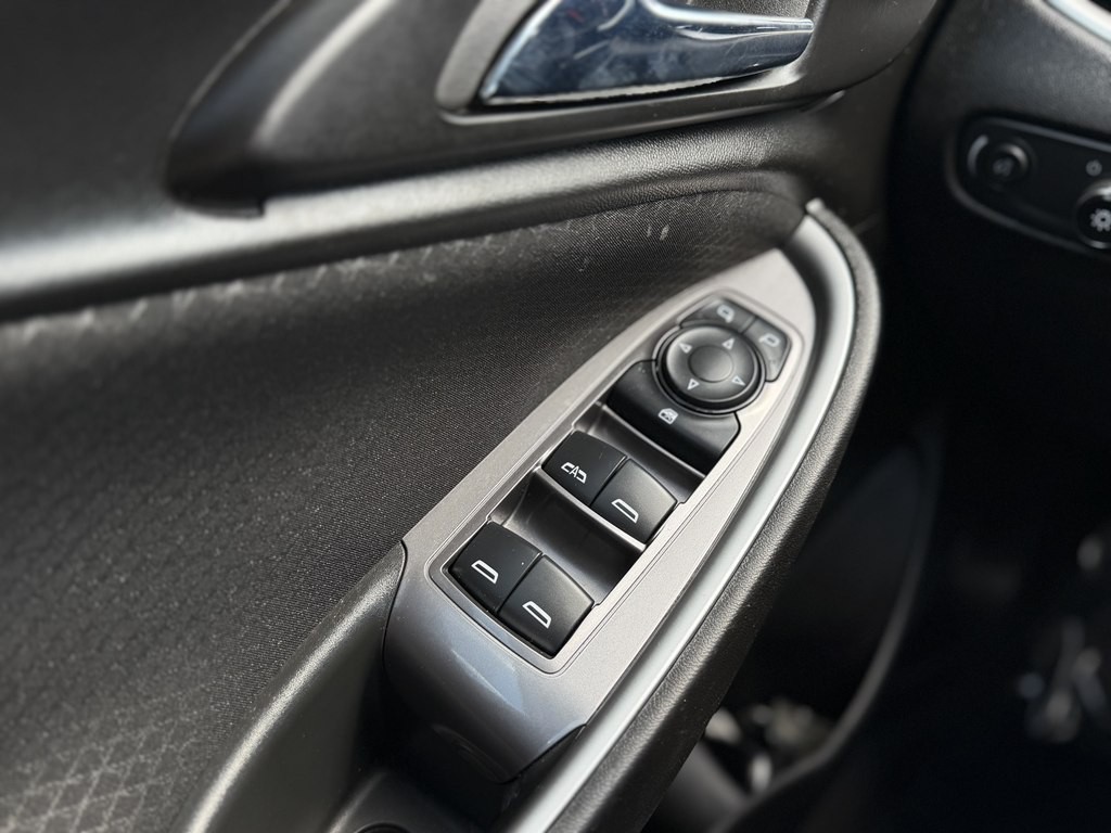 2023 Chevrolet Malibu Image 9