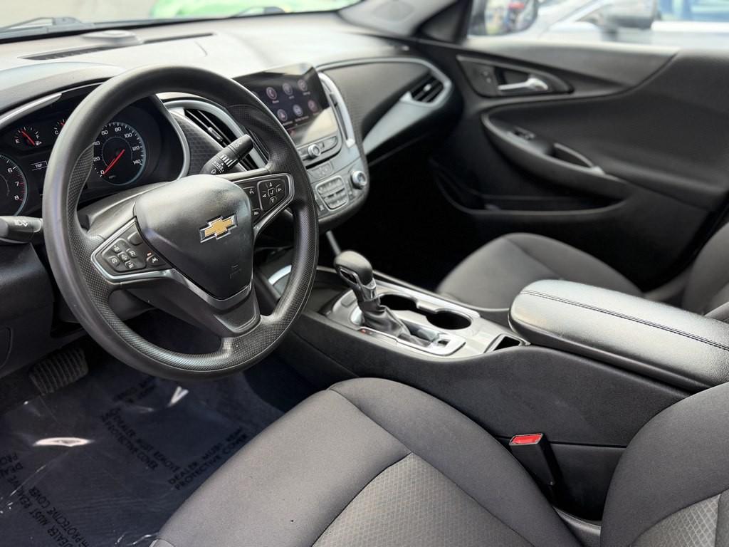 2023 Chevrolet Malibu Image 10