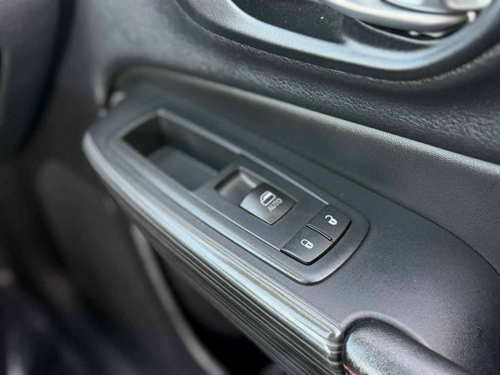 2015 Jeep Cherokee Image 13
