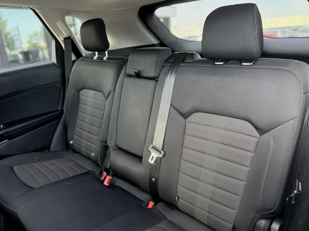 2017 Ford Edge Image 16