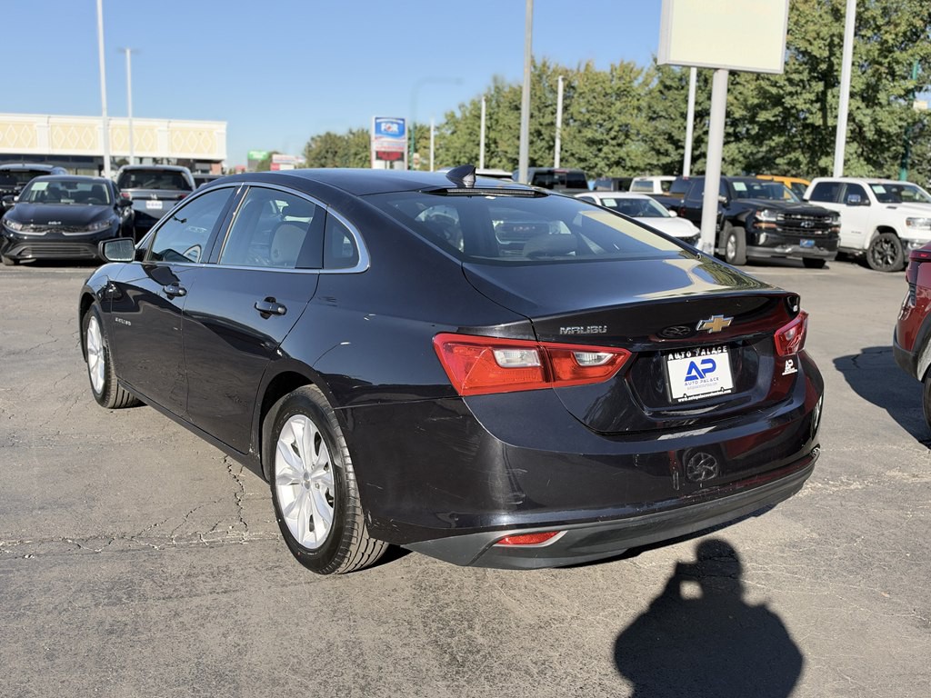 2023 Chevrolet Malibu Image 4