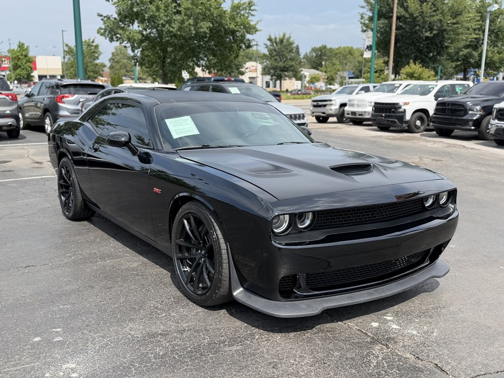 2021 Dodge Challenger Image 3