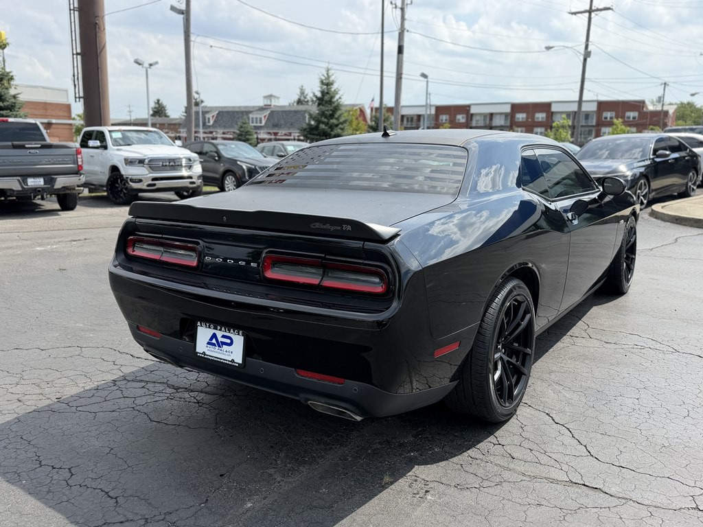 2021 Dodge Challenger Image 6
