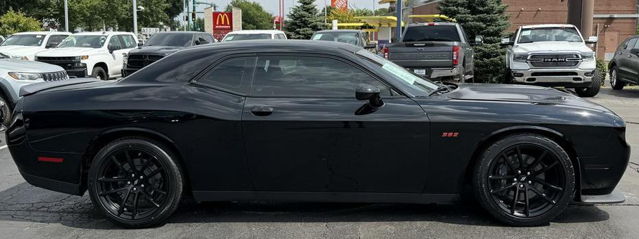2021 Dodge Challenger Image 8