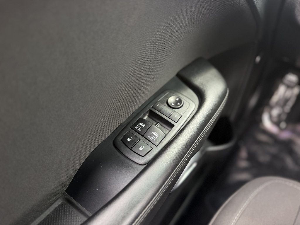 2021 Dodge Challenger Image 9