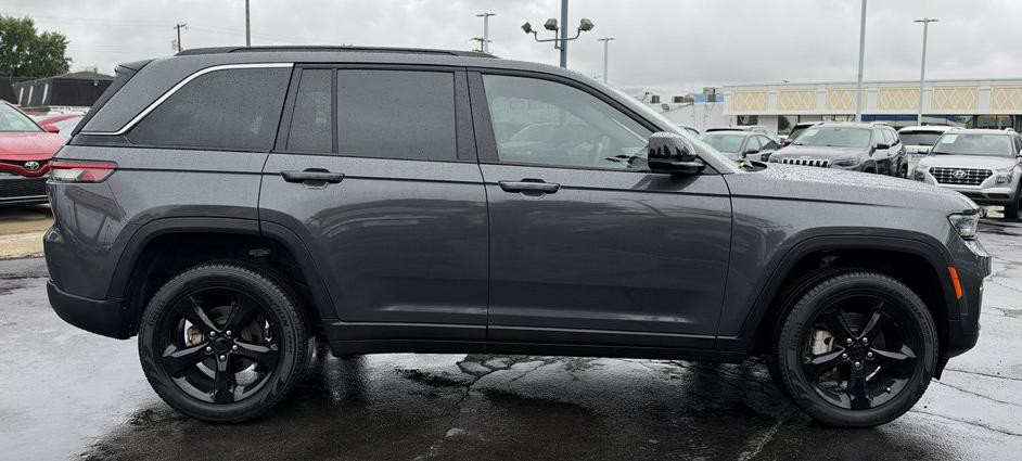 2024 Jeep Grand Cherokee Image 8