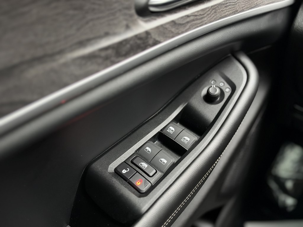 2024 Jeep Grand Cherokee Image 9