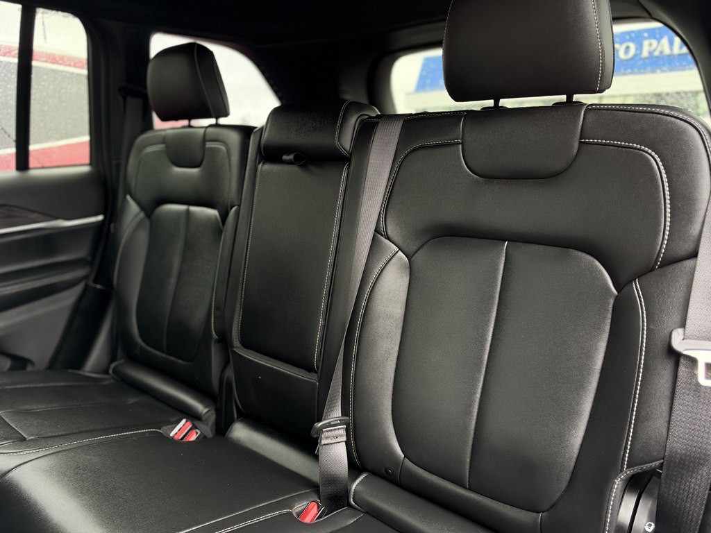 2024 Jeep Grand Cherokee Image 18