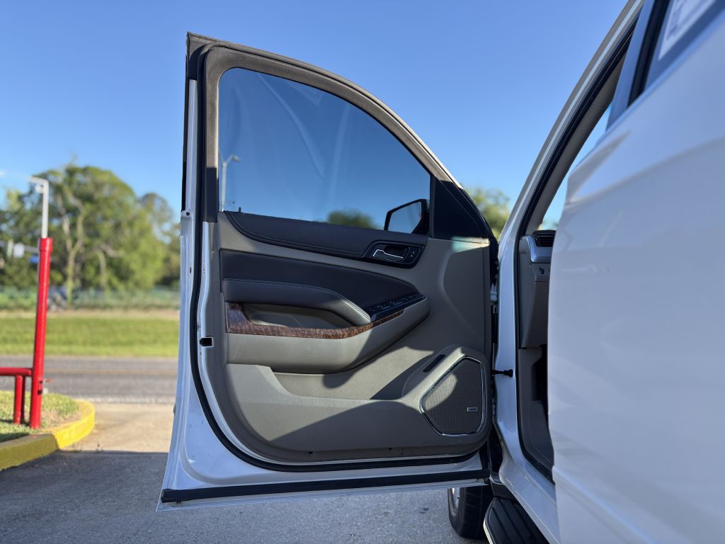 2019 Chevrolet Tahoe Image 8