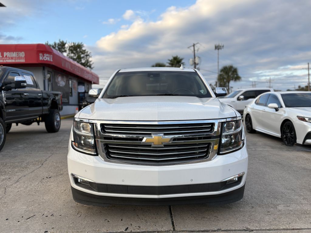 2015 Chevrolet Suburban Image 2