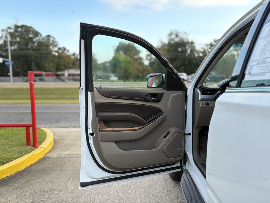 2015 Chevrolet Suburban Image 6