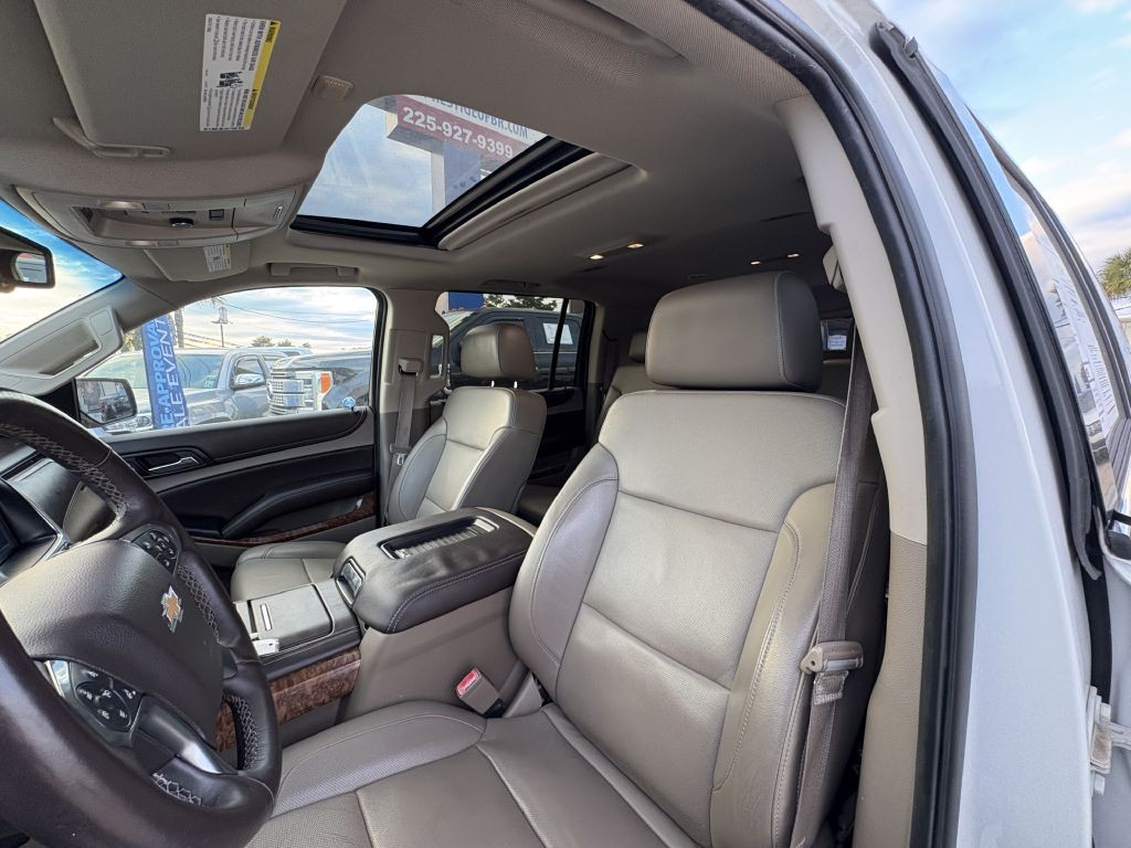 2015 Chevrolet Suburban Image 8