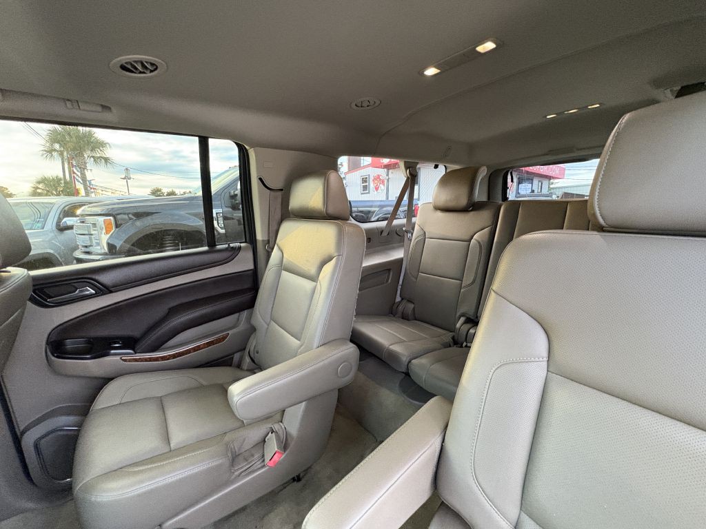 2015 Chevrolet Suburban Image 10