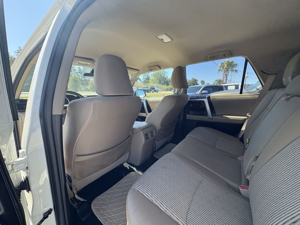 2011 Toyota 4Runner Image 10