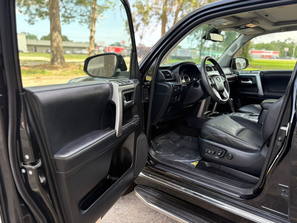 2021 Toyota 4Runner Image 10