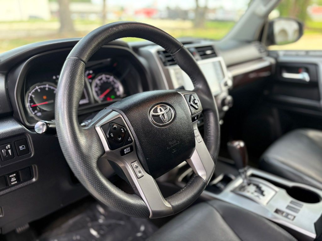 2021 Toyota 4Runner Image 12