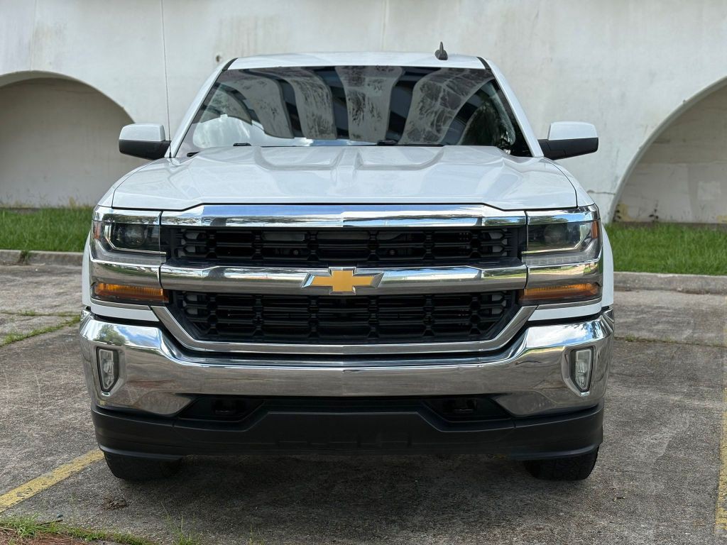 2017 Chevrolet Silverado 1500 Image 2