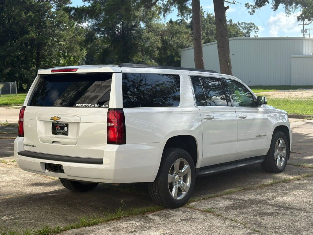 2018 Chevrolet Suburban Image 4