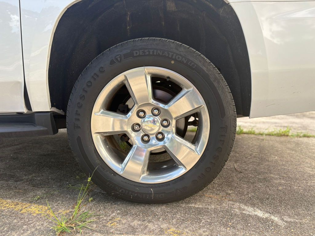 2018 Chevrolet Suburban Image 9