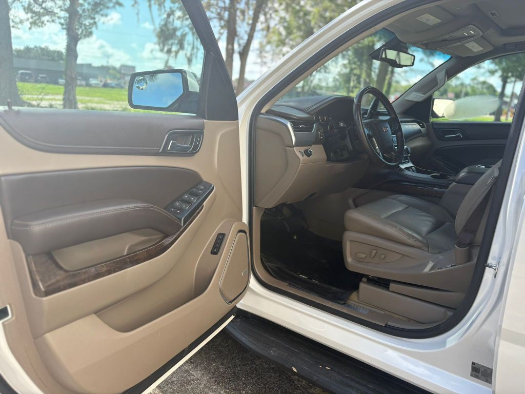 2018 Chevrolet Suburban Image 10