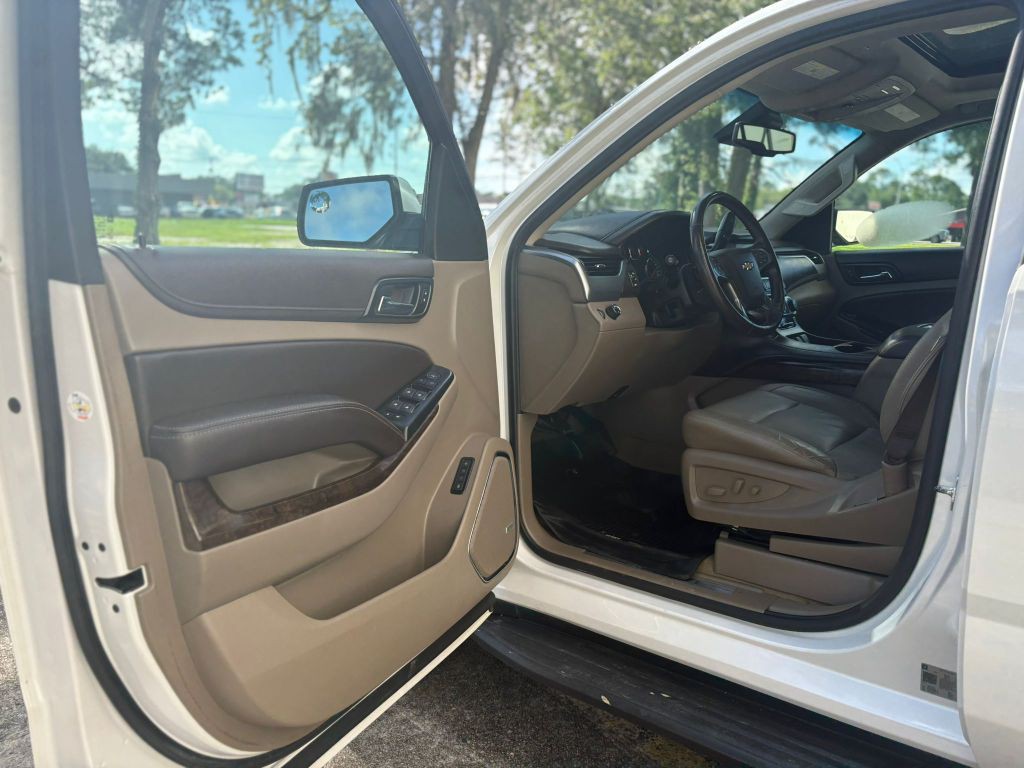 2018 Chevrolet Suburban Image 11