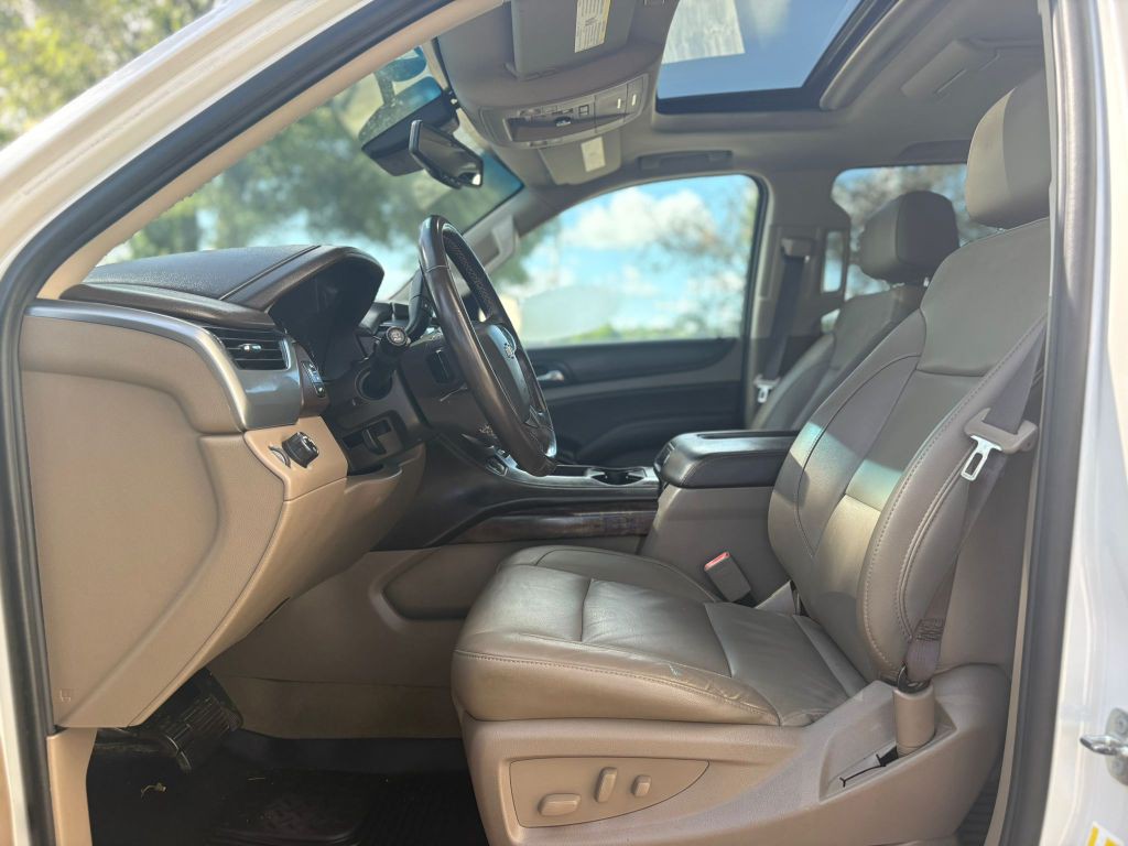 2018 Chevrolet Suburban Image 12