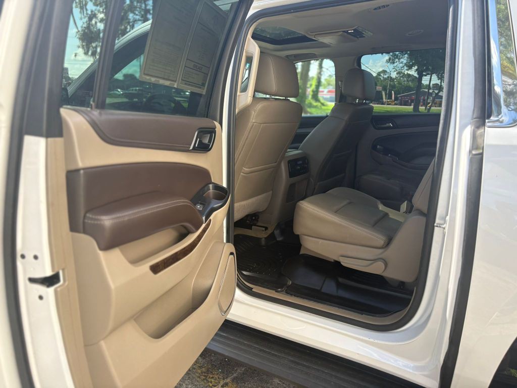 2018 Chevrolet Suburban Image 17