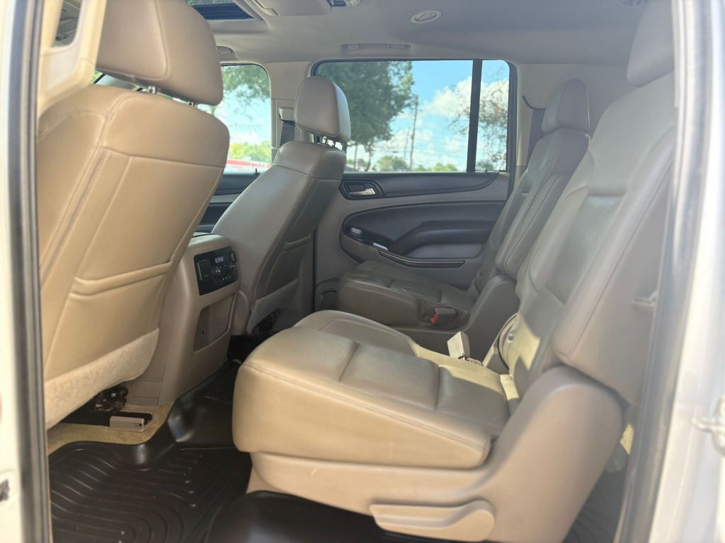 2018 Chevrolet Suburban Image 18