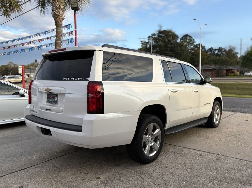 2018 Chevrolet Suburban Image 4