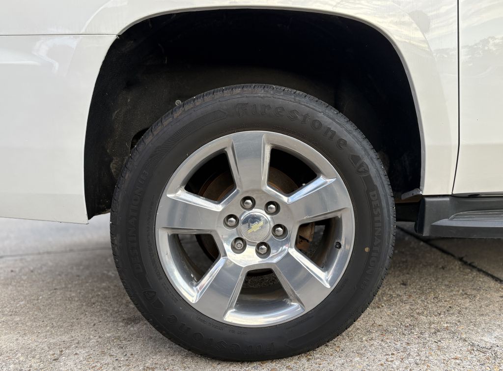 2018 Chevrolet Suburban Image 6