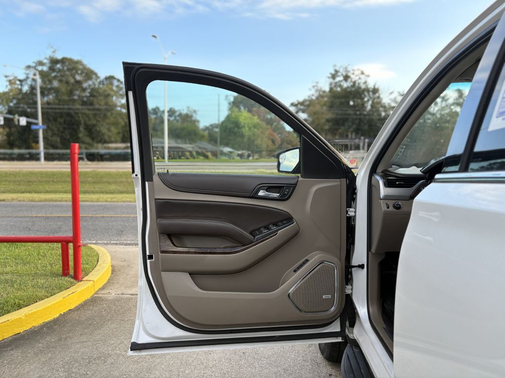 2018 Chevrolet Suburban Image 7