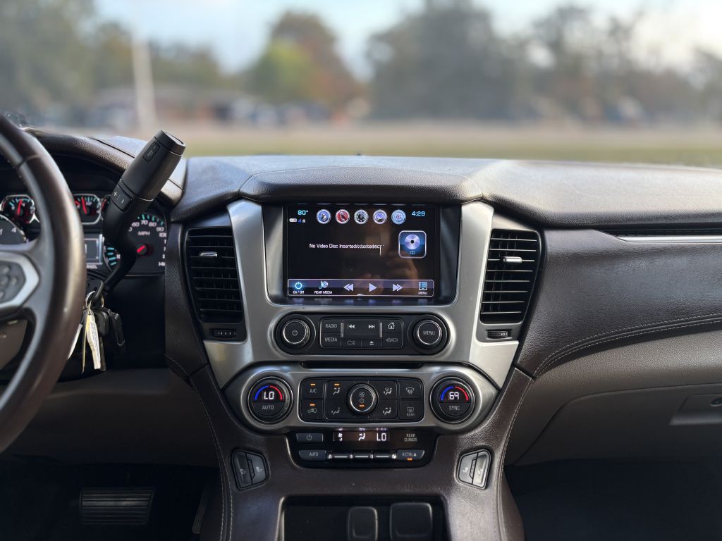 2018 Chevrolet Suburban Image 14