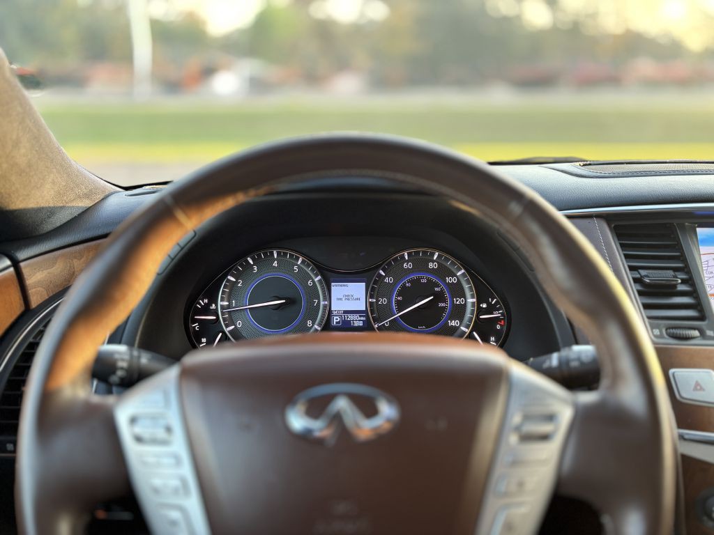 2015 INFINITI QX80 Image 14