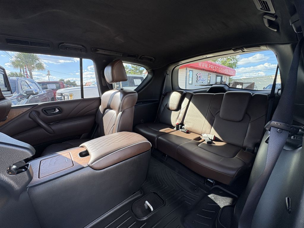 2015 INFINITI QX80 Image 12