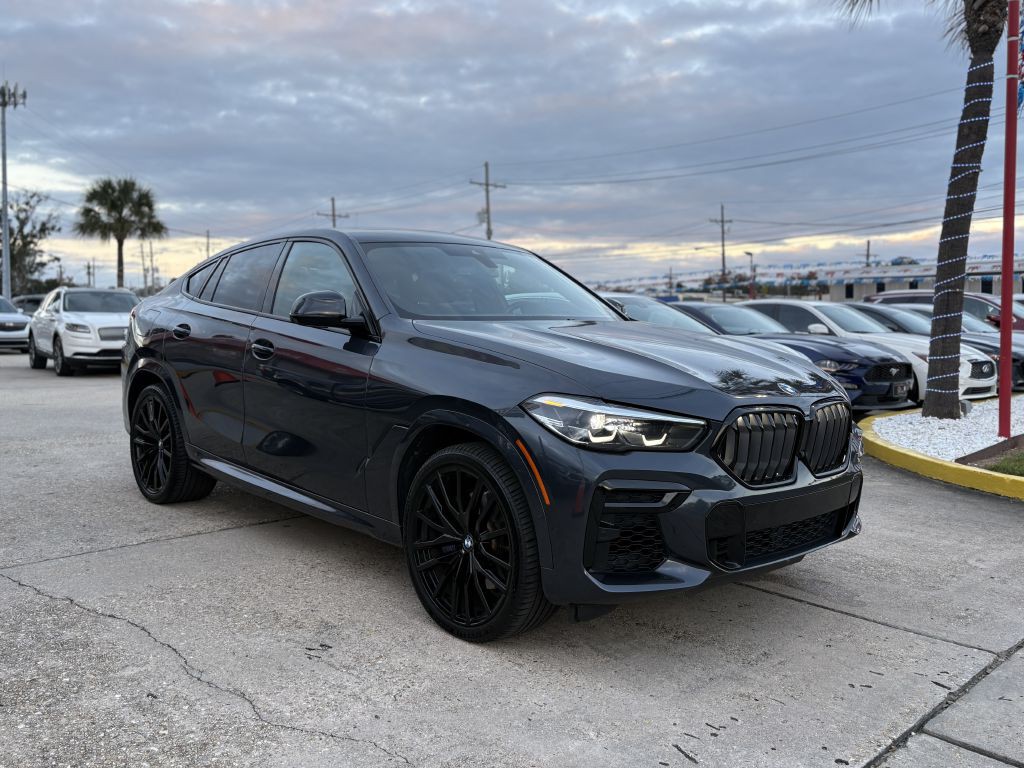 2022 BMW X6 Image 3