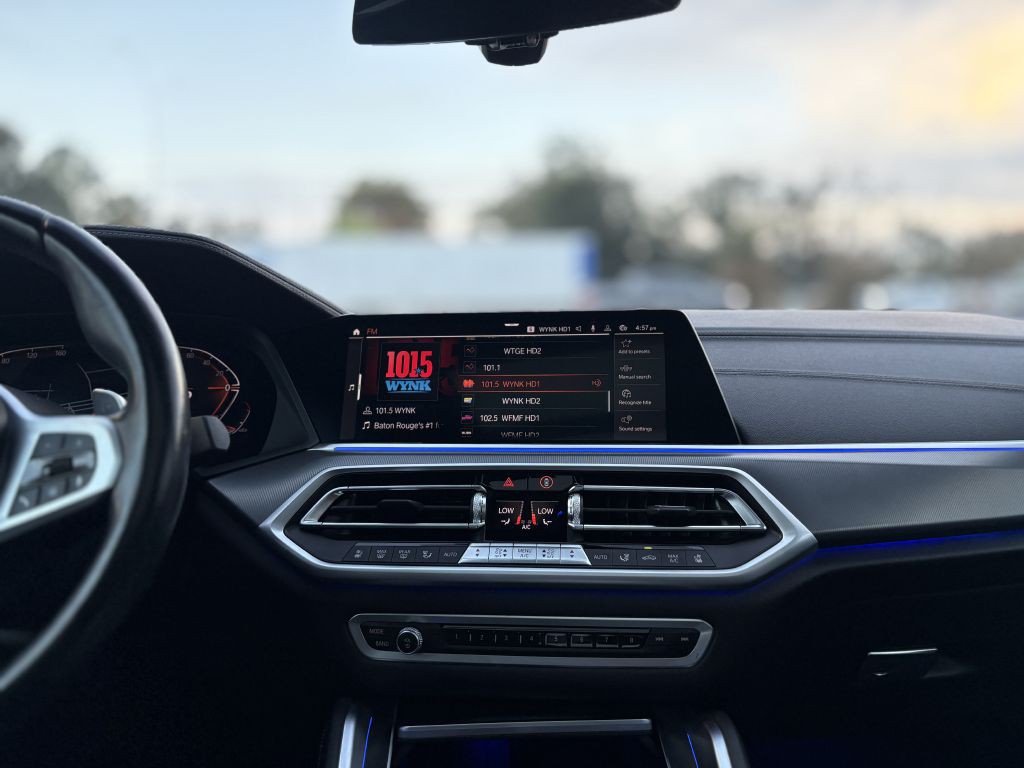 2022 BMW X6 Image 13