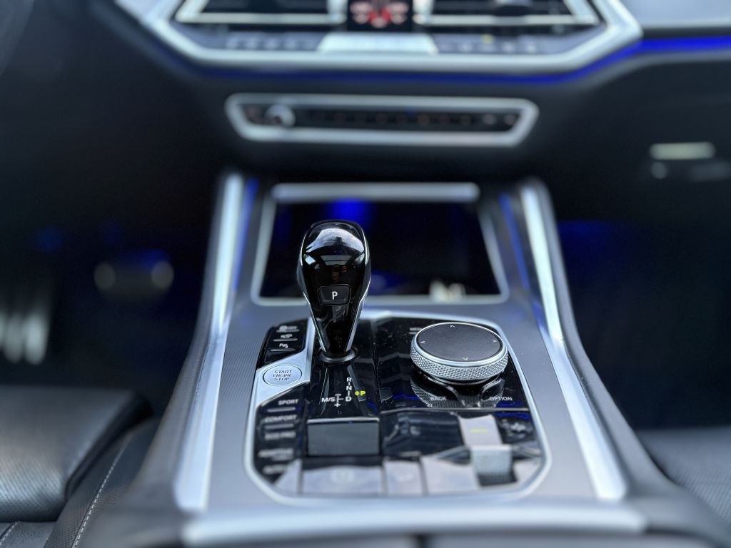 2022 BMW X6 Image 14