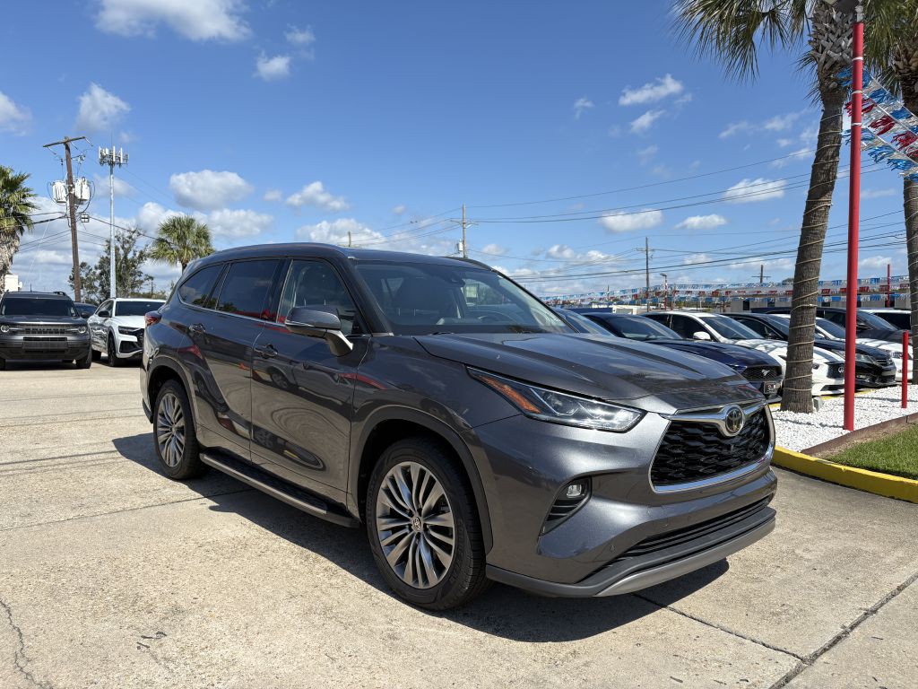 2022 Toyota Highlander Image 3